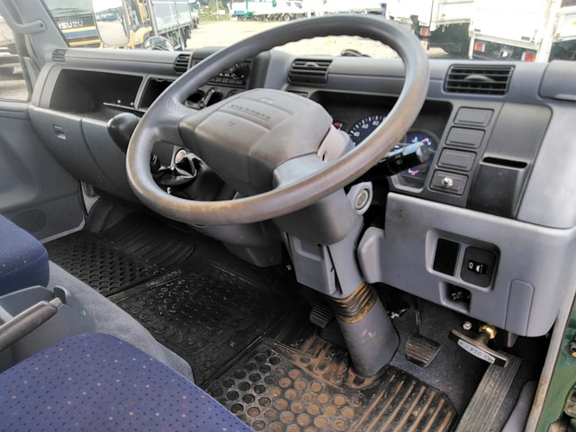 三菱ふそうキャンターユニック4段小型（2t・3t）[写真32]