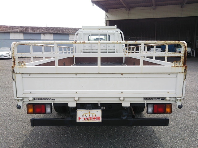 いすゞエルフ平ボディ小型（2t・3t）[写真10]