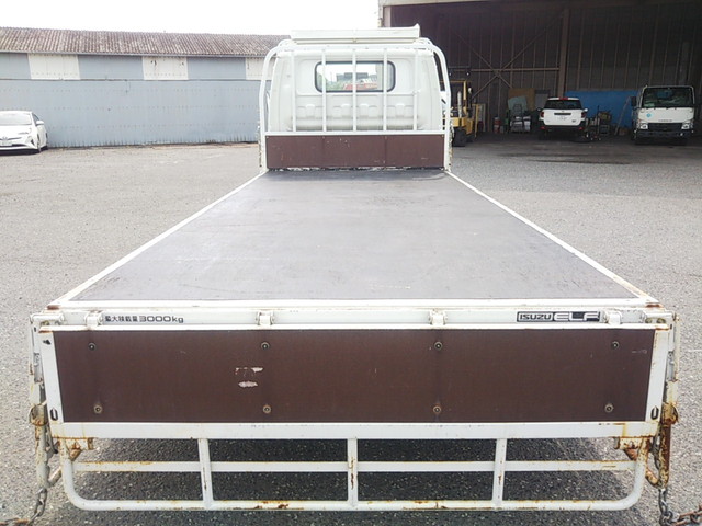 いすゞエルフ平ボディ小型（2t・3t）[写真11]