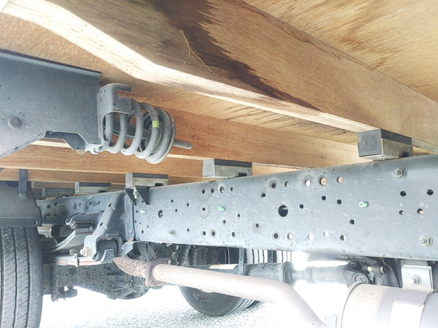 いすゞエルフ平ボディ小型（2t・3t）[写真16]