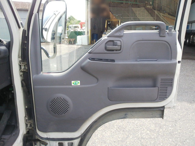 いすゞエルフ平ボディ小型（2t・3t）[写真26]