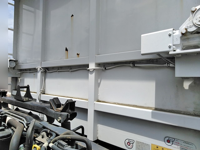 UDトラックスコンドルダンプ増トン（6t・8t）[写真17]