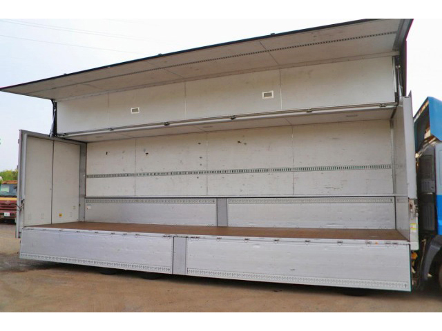 日野プロフィアアルミウイング大型（10t）[写真13]