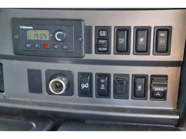 日野プロフィアアルミウイング大型（10t）[写真38]