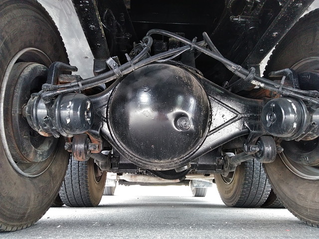 いすゞギガ深ダンプ（土砂禁ダンプ）大型（10t）[写真22]