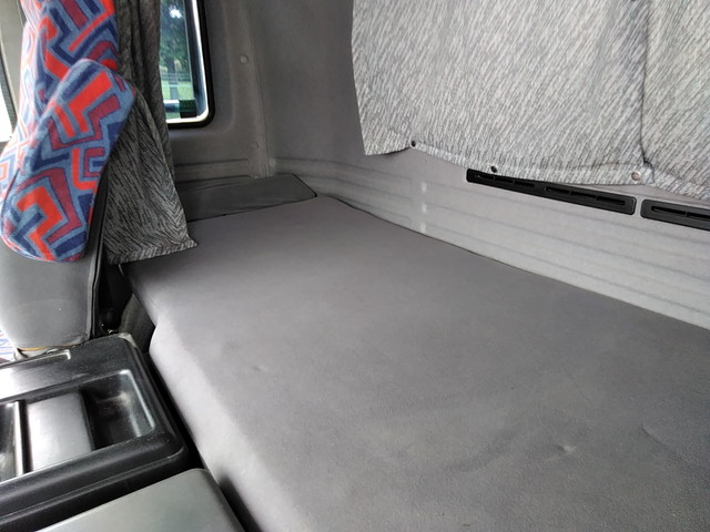 いすゞギガ深ダンプ（土砂禁ダンプ）大型（10t）[写真32]