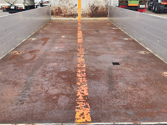 トヨタダイナアルミブロック小型（2t・3t）[写真13]