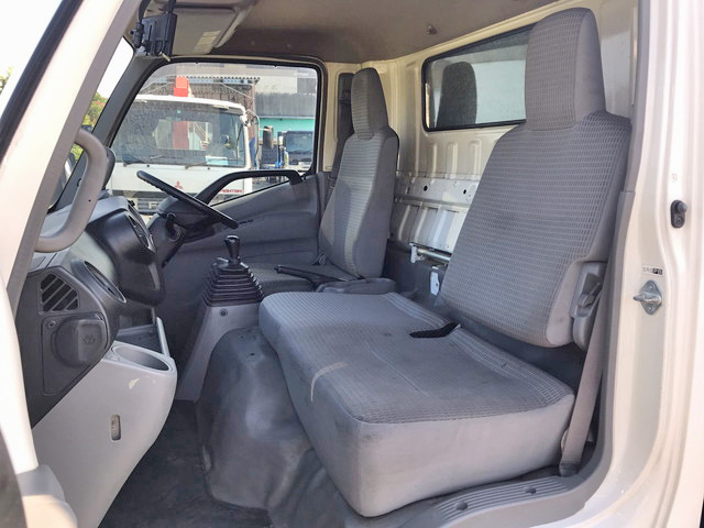 トヨタダイナアルミブロック小型（2t・3t）[写真30]