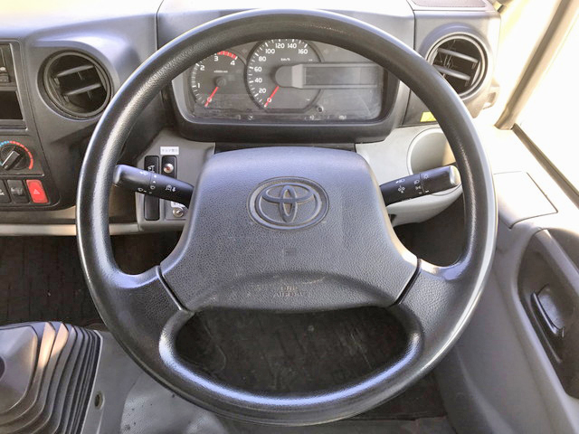 トヨタダイナアルミブロック小型（2t・3t）[写真37]