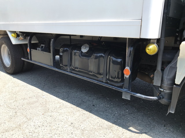 いすゞエルフ冷凍車（冷蔵車）小型（2t・3t）[写真22]