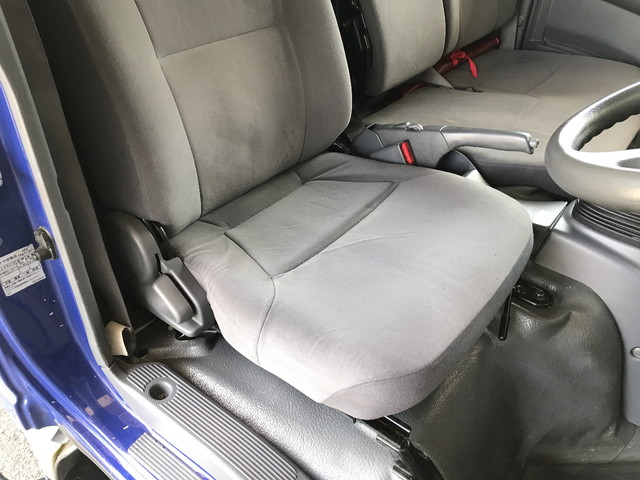 いすゞエルフ冷凍車（冷蔵車）小型（2t・3t）[写真33]