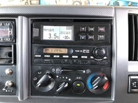 いすゞエルフ冷凍車（冷蔵車）小型（2t・3t）[写真38]