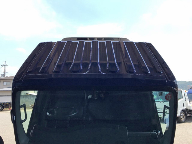 いすゞエルフ冷凍車（冷蔵車）小型（2t・3t）[写真08]