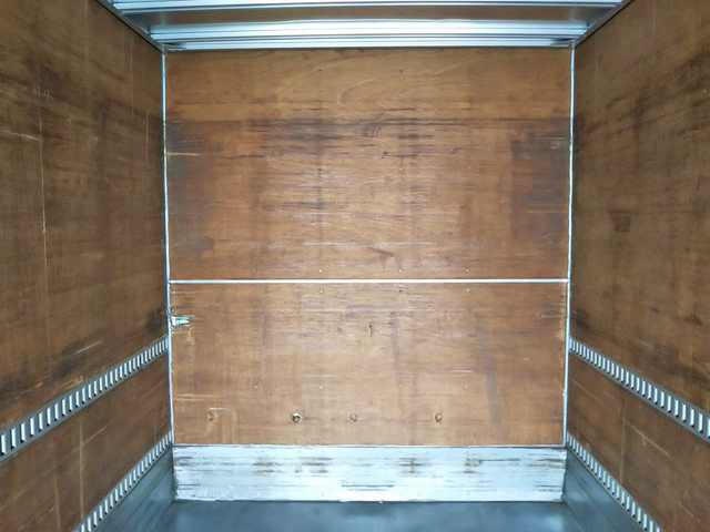 いすゞエルフアルミバン小型（2t・3t）[写真16]