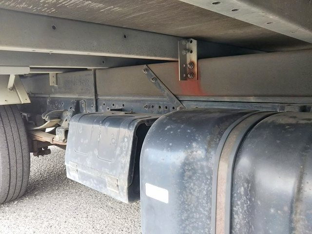 いすゞエルフアルミバン小型（2t・3t）[写真23]