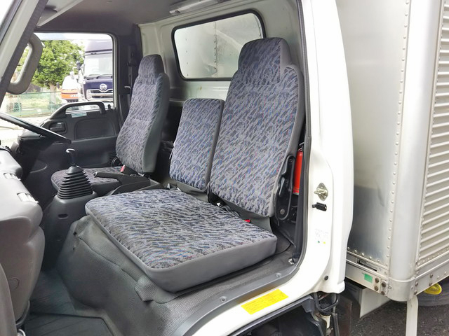 いすゞエルフアルミバン小型（2t・3t）[写真34]