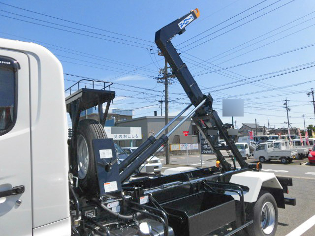 日野レンジャーアームロール中型（4t）[写真12]