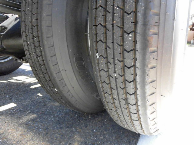 日野レンジャーアームロール中型（4t）[写真18]