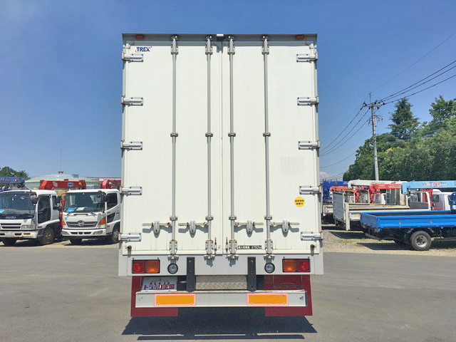 いすゞフォワードアルミバン増トン（6t・8t）[写真08]