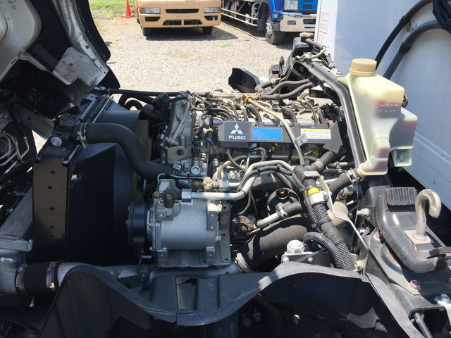 三菱ふそうキャンター冷凍車（冷蔵車）小型（2t・3t）[写真24]