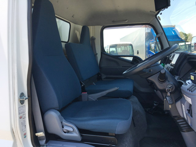 三菱ふそうキャンター冷凍車（冷蔵車）小型（2t・3t）[写真30]