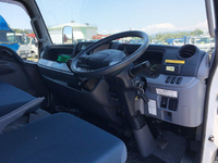 三菱ふそうキャンター冷凍車（冷蔵車）小型（2t・3t）[写真33]