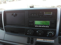 三菱ふそうキャンター冷蔵冷凍ウイング小型（2t・3t）[写真22]