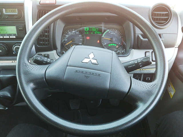 三菱ふそうキャンター冷蔵冷凍ウイング小型（2t・3t）[写真23]