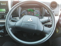 三菱ふそうキャンター冷蔵冷凍ウイング小型（2t・3t）[写真23]