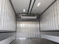 三菱ふそうキャンター冷蔵冷凍ウイング小型（2t・3t）[写真06]