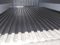 三菱ふそうキャンター冷蔵冷凍ウイング小型（2t・3t）[写真08]