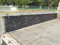 三菱ふそうキャンター平ボディ小型（2t・3t）[写真12]