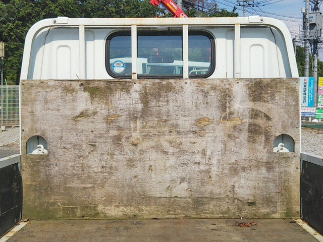 三菱ふそうキャンター平ボディ小型（2t・3t）[写真14]