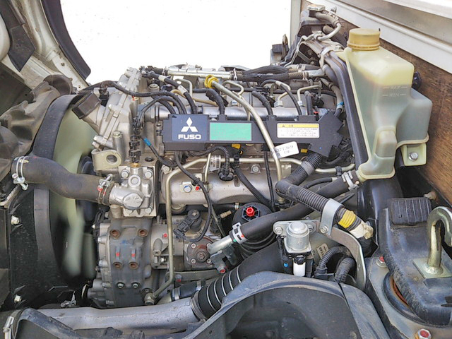 三菱ふそうキャンター平ボディ小型（2t・3t）[写真26]