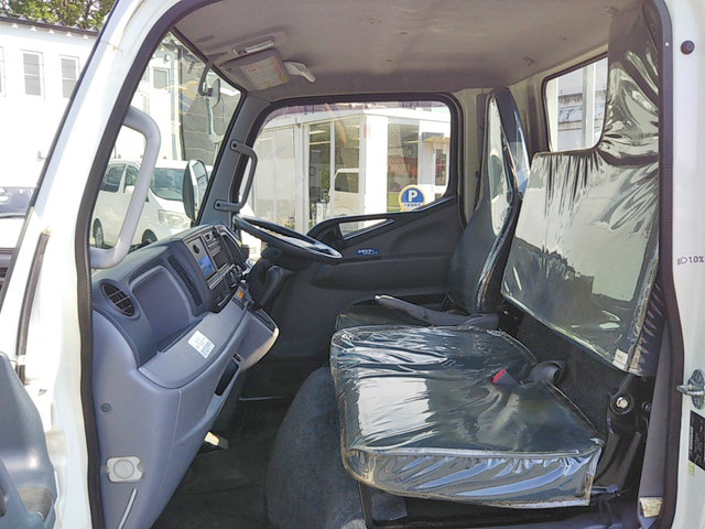 三菱ふそうキャンター平ボディ小型（2t・3t）[写真31]