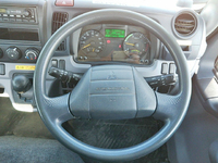 三菱ふそうキャンター平ボディ小型（2t・3t）[写真35]