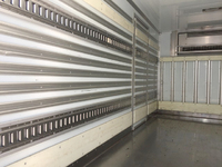 いすゞエルフ冷凍車（冷蔵車）小型（2t・3t）[写真13]