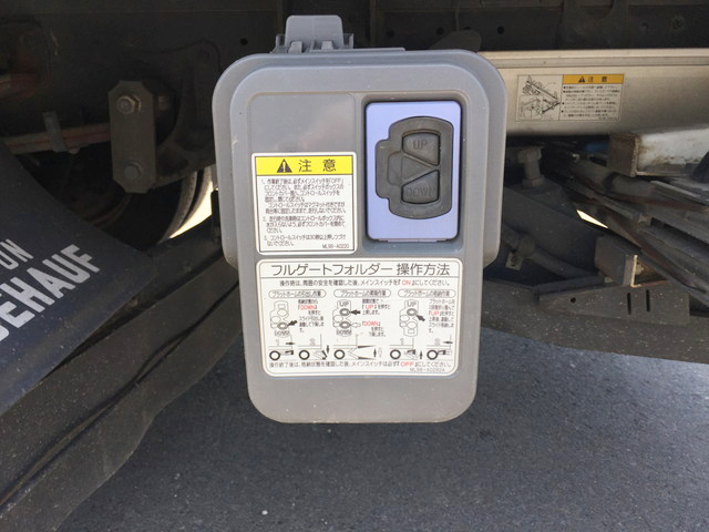 いすゞエルフ冷凍車（冷蔵車）小型（2t・3t）[写真20]