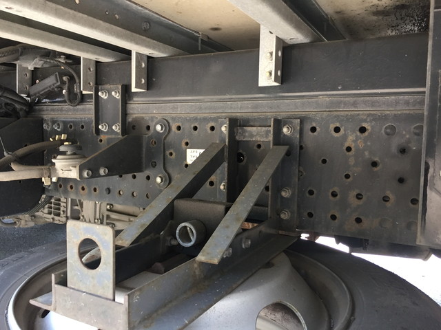 いすゞエルフ冷凍車（冷蔵車）小型（2t・3t）[写真24]