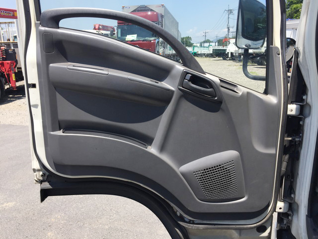 いすゞエルフ冷凍車（冷蔵車）小型（2t・3t）[写真30]