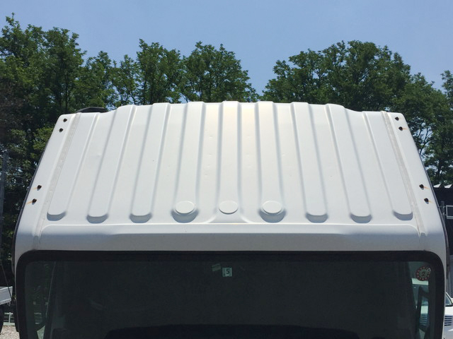 いすゞエルフ冷凍車（冷蔵車）小型（2t・3t）[写真09]