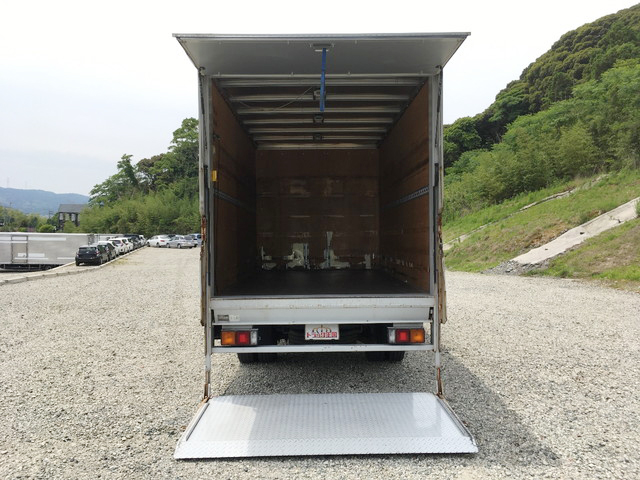 三菱ふそうキャンターアルミバン小型（2t・3t）[写真10]