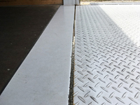 三菱ふそうキャンターアルミバン小型（2t・3t）[写真11]