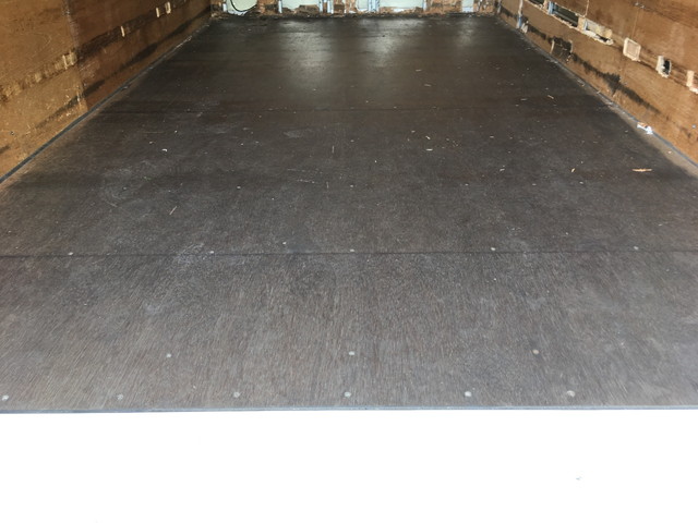 三菱ふそうキャンターアルミバン小型（2t・3t）[写真16]