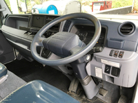 三菱ふそうキャンターアルミバン小型（2t・3t）[写真34]