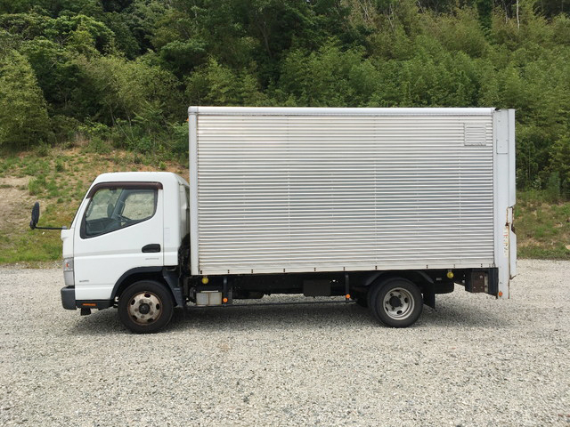 三菱ふそうキャンターアルミバン小型（2t・3t）[写真05]