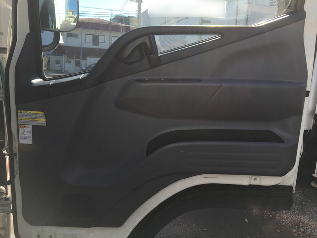 三菱ふそうキャンター冷凍車（冷蔵車）小型（2t・3t）[写真29]