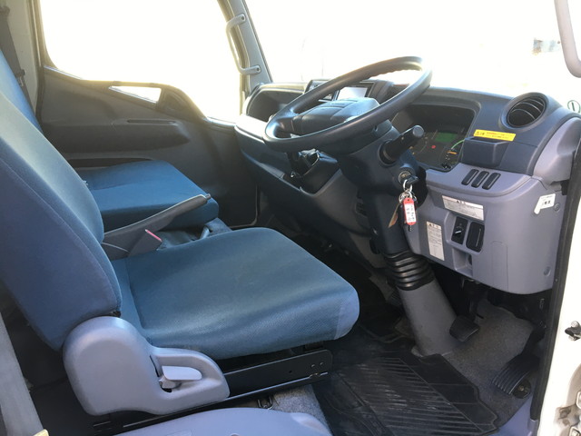 三菱ふそうキャンター冷凍車（冷蔵車）小型（2t・3t）[写真34]