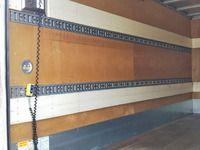 三菱ふそうキャンターアルミバン小型（2t・3t）[写真11]