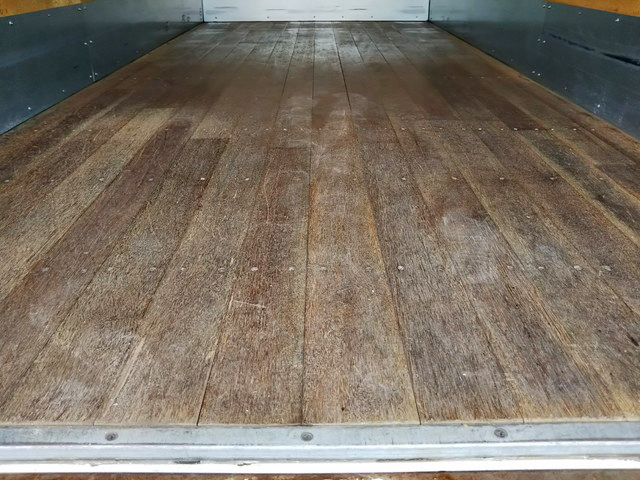 三菱ふそうキャンターアルミバン小型（2t・3t）[写真15]